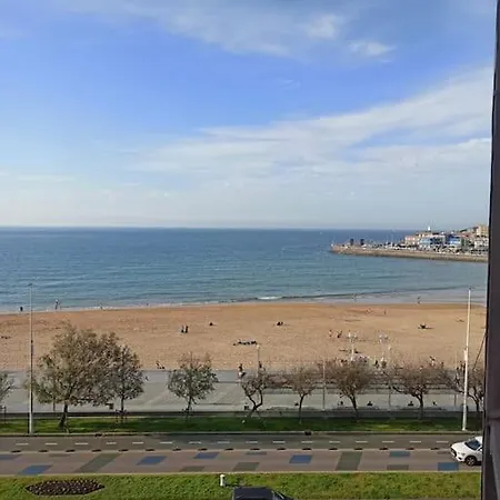 Apartamento En La Playa Apartment Gijon
